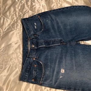 Dark Wash 501 Levi’s Jeans